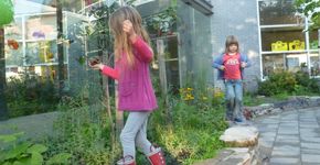 Het openbare schoolplein volgens Jantje Beton